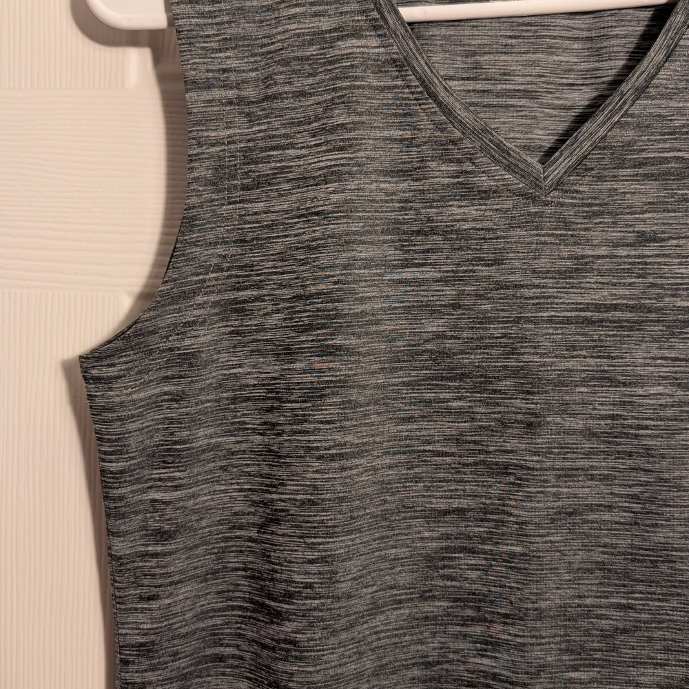 ⭐3/$21⭐Prince Sleeveless Muscle Tee - Picture 3 of 4